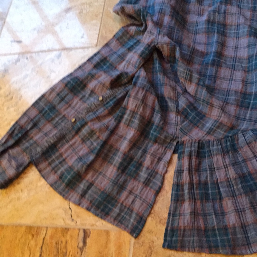 Hem & Thread Checkered Button-Down/Ruffle Hem/Slit - image 8